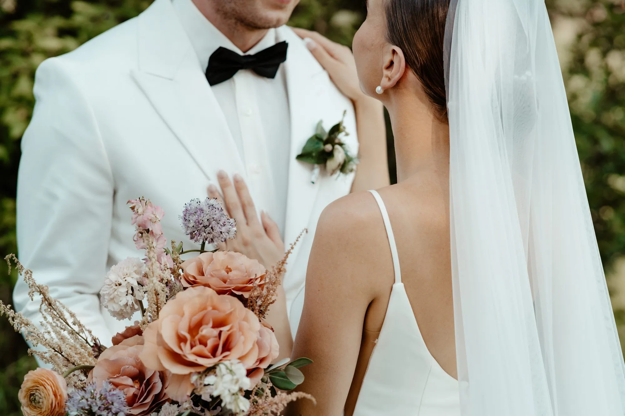 Moments from a Vola Via wedding day