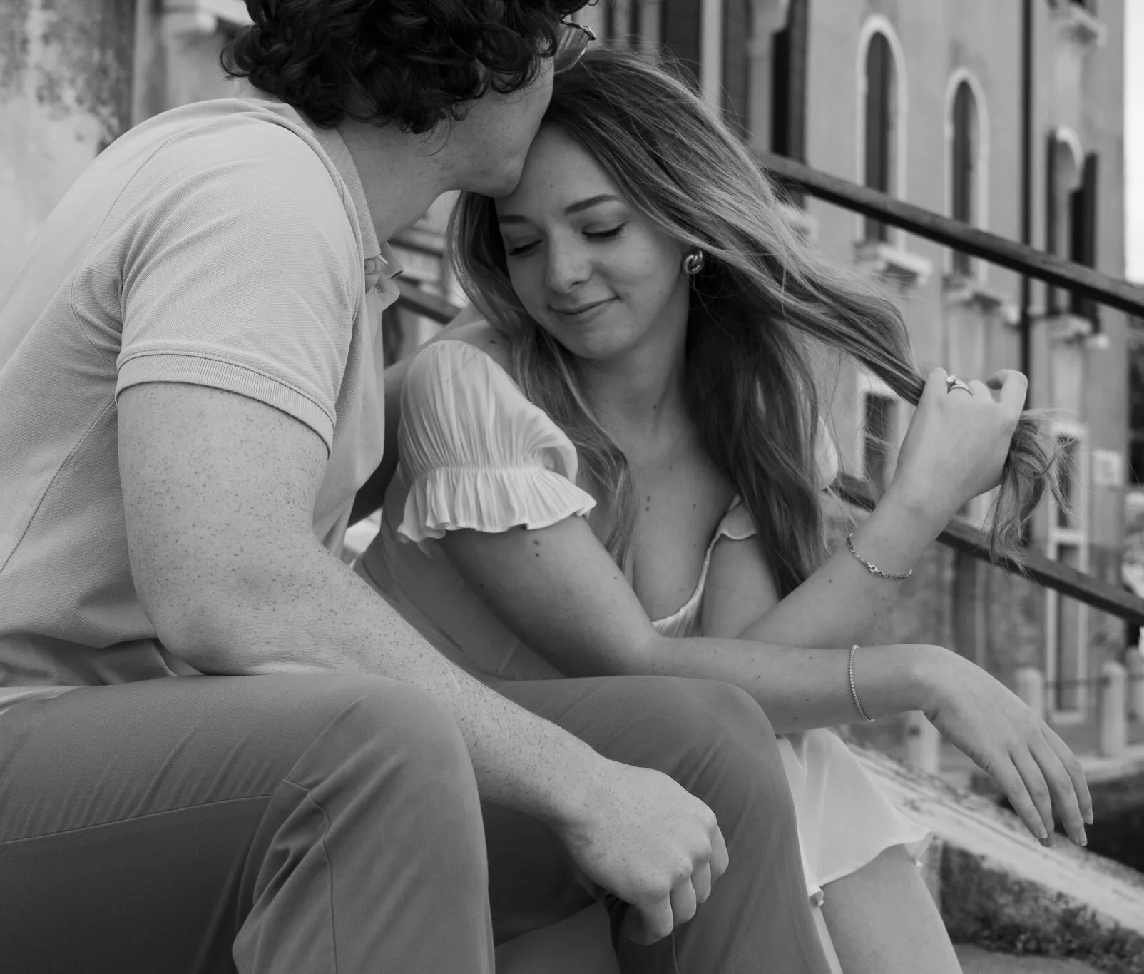 A nostalgic couple portrait in Venice